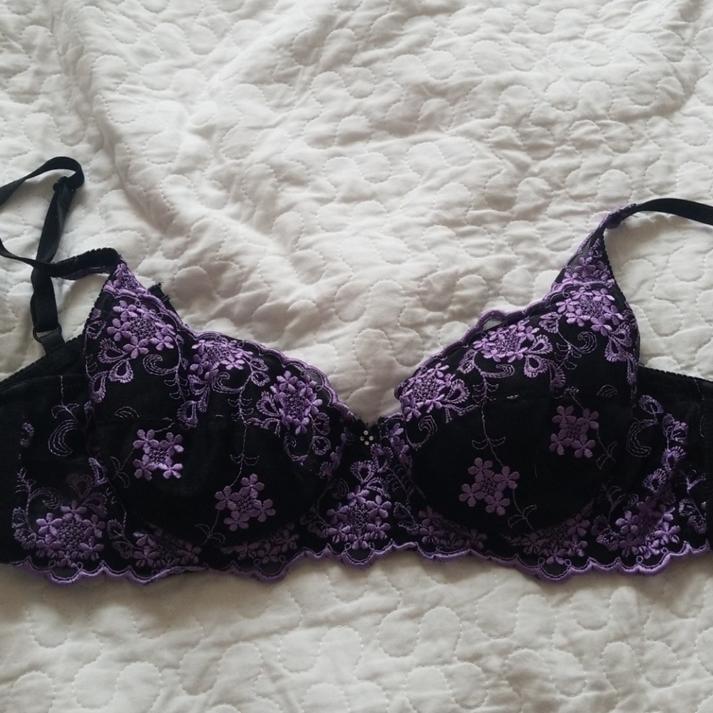 Beautiful gel padded bra